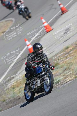 media/Nov-12-2023-Classic Track Days (Sun) [[11f17acb81]]/Group 3/session 2 turn 9/